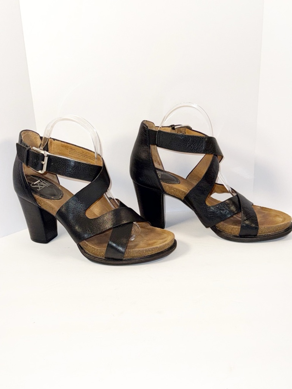 Sofft Canita Sandal Block Heels Strappy Buckle Black Leather Crisscross Ankle 10